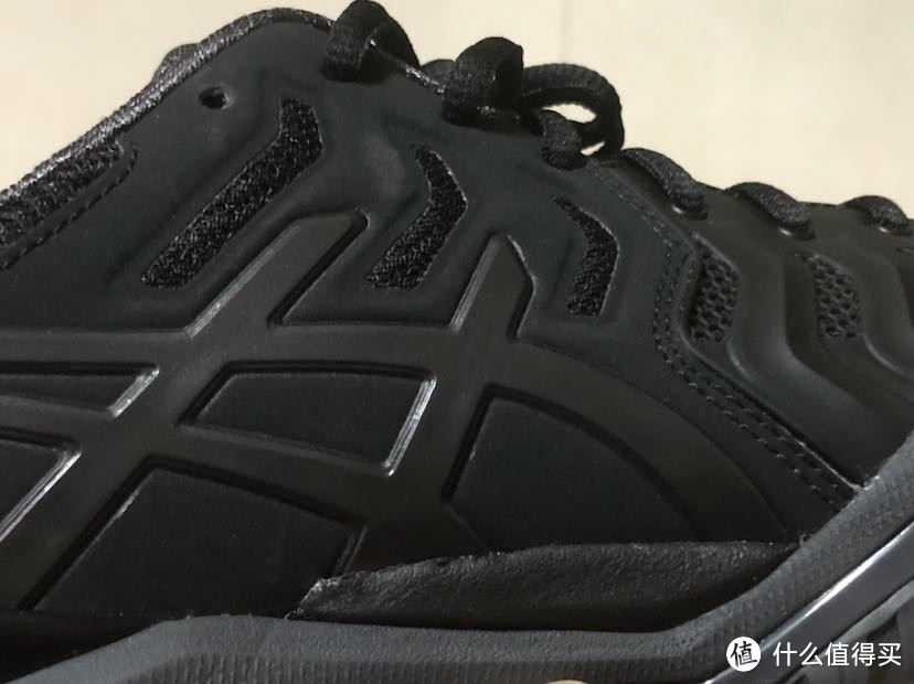 听说一试就会摒弃其他品牌的网球鞋 Asics Resolution7