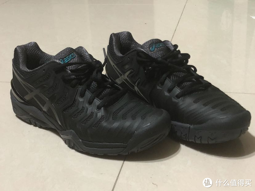 听说一试就会摒弃其他品牌的网球鞋 Asics Resolution7