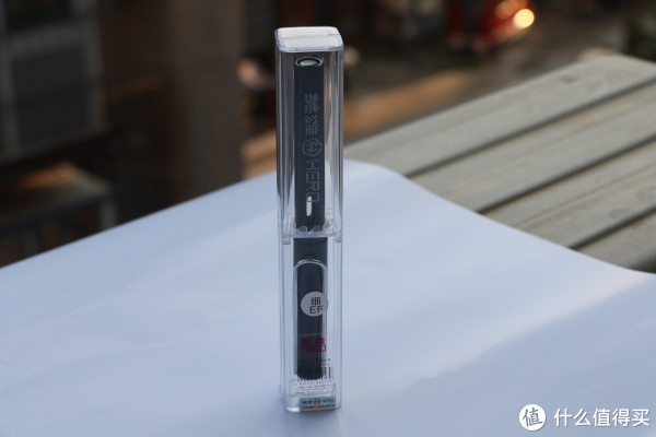 明明才下午五点，不知怎的拍出了灯火阑珊的意境