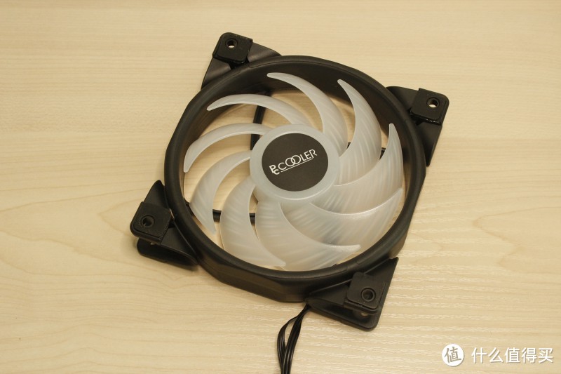 圆月弯刀—PCCOOLER 超频三 偃月 RGB 240一体式水冷散热器开箱