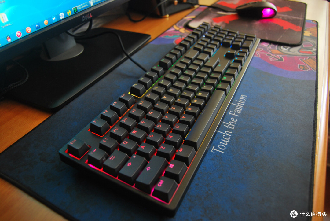 入门级樱桃轴键盘配上RGB的效果——AKKO&DUCKY 3108S RGB使用评测