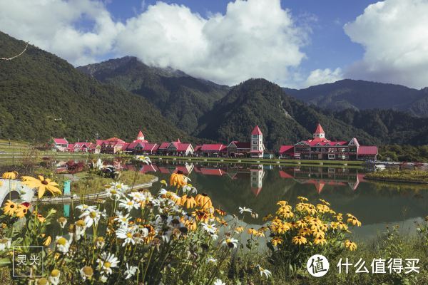 躺在西岭雪山的透明帐篷里，探索星空秘境