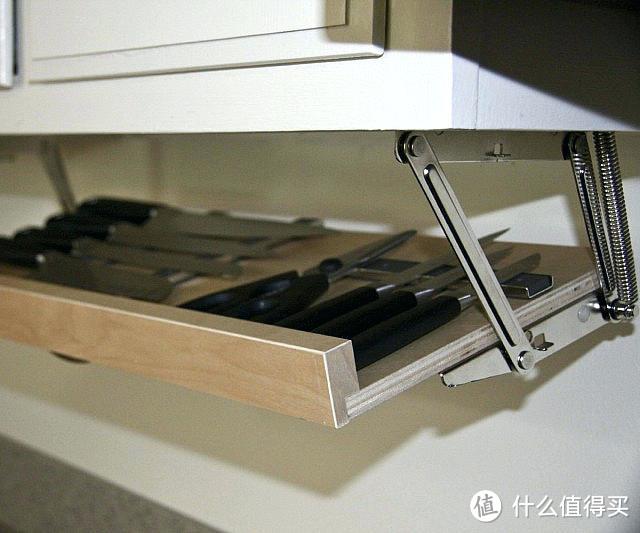 除了吸住菜刀，还能做小物收纳？！IKEA 宜家 磁性刀架的创新玩法！