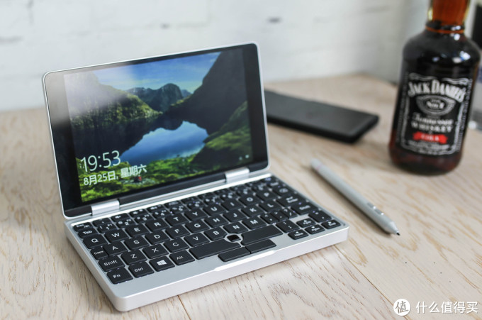 7寸口袋笔记本掀起差旅狂潮 8G+128G壹号本评测