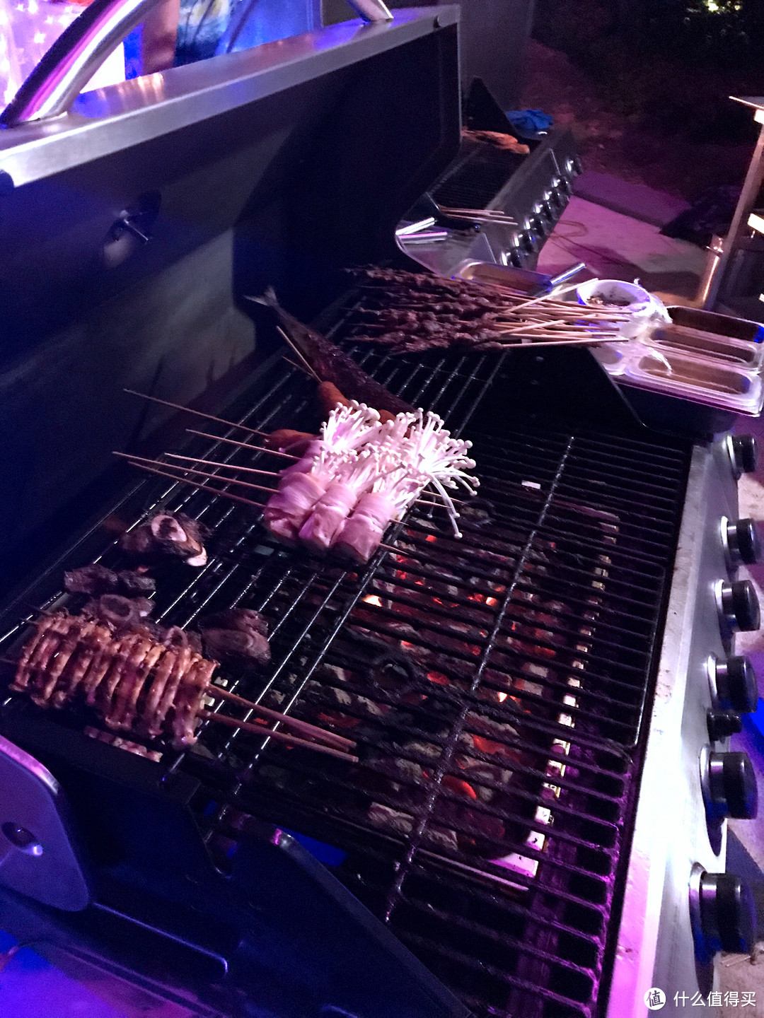 海風明月美食與音樂青島嘉年華廣場大酒店濤餐廳戶外燒烤體驗記