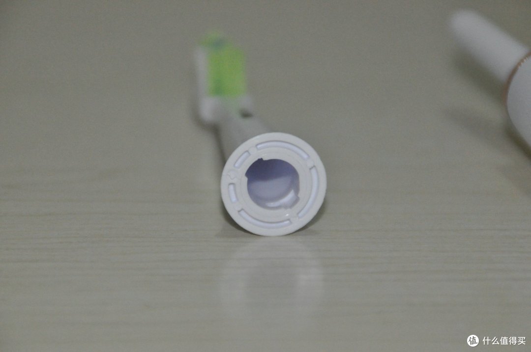 便宜好用的入门级牙刷——YAKO 磁悬电动牙刷 O1