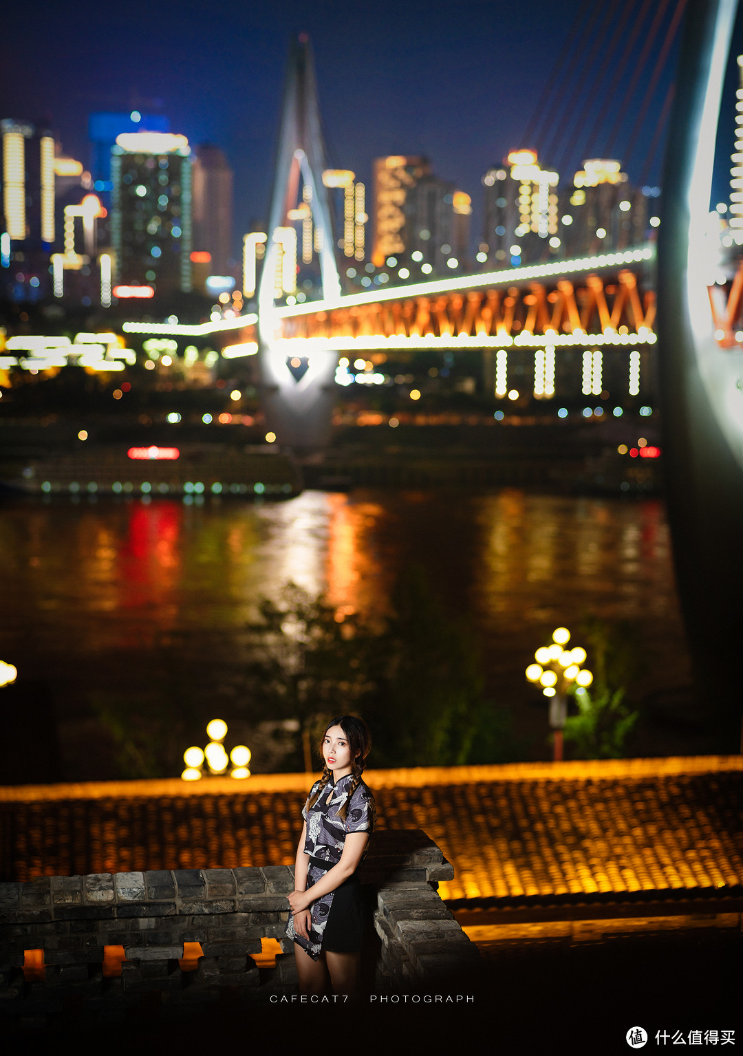 在网红城市重庆打卡拍夜景人像，这些地方你一定不要错过！