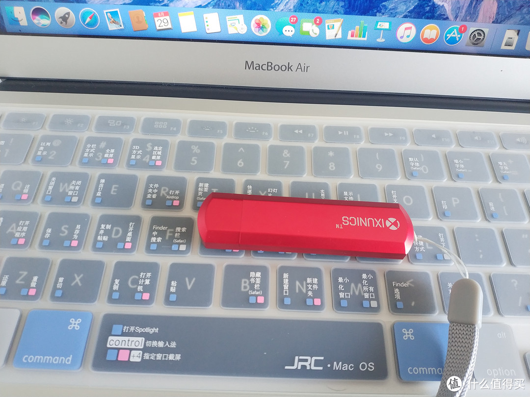 MACBOOK 上WINOWS TO GO 系统U盘—IXUNICS USB3.1固态闪存盘开箱评测