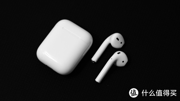 APPLE 苹果 AirPods 耳机使用一周，来讲一下入耳感受