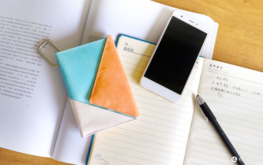 我堂堂一个两百斤的汉纸，居然还撕不烂这个纸做的收纳包？！