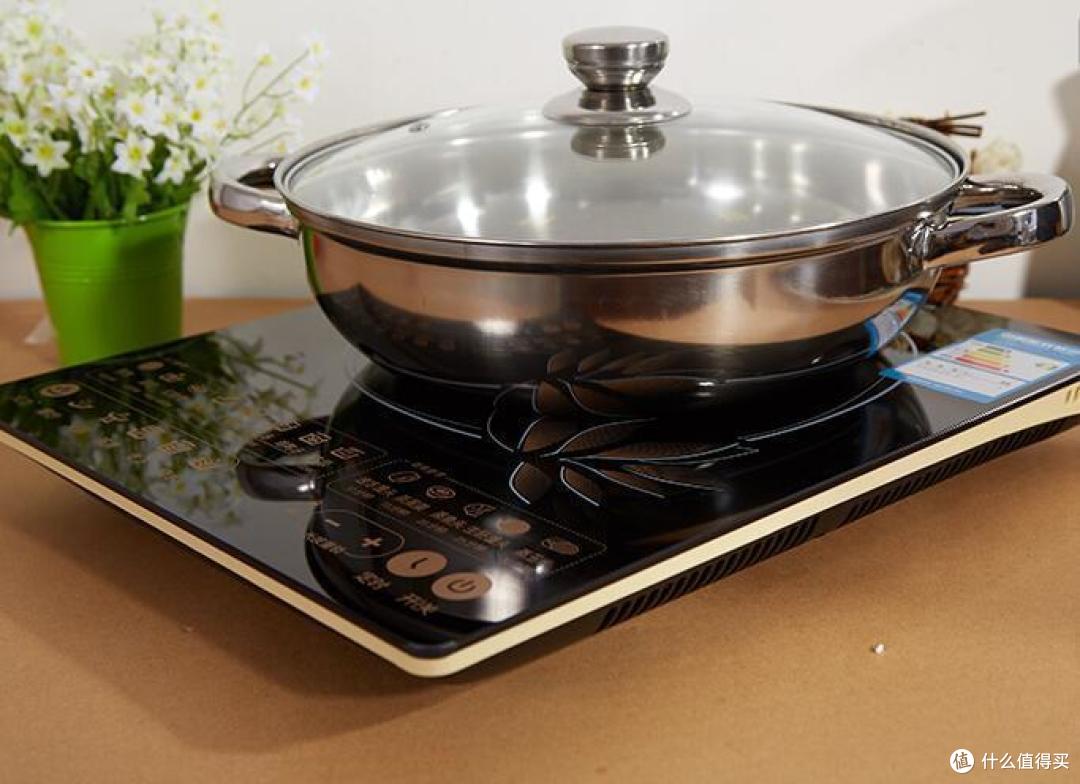 厨房用电磁炉和燃气灶，哪一种更省钱？听专家算一算，别再瞎用了
