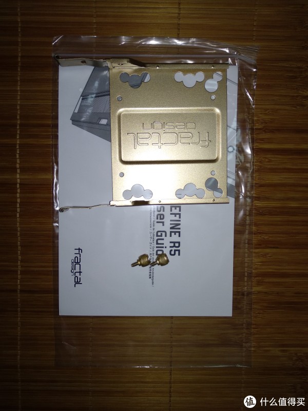 金色配件特写镜头