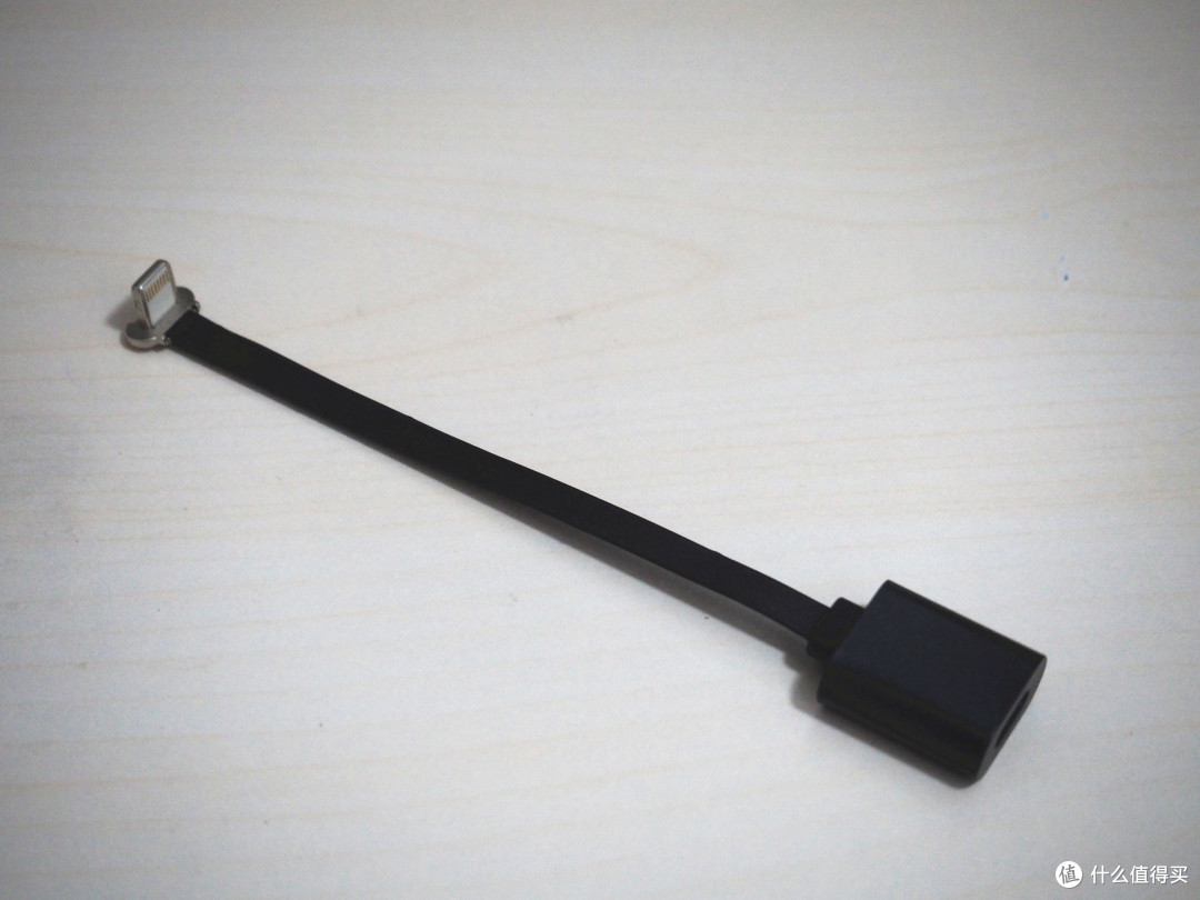 提升吃鸡体验——飞智黄蜂手柄N版简评