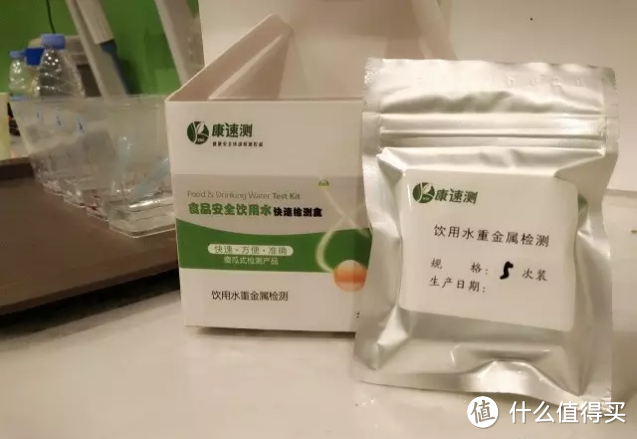 做美甲＝吃重金属＋吸甲醛＋辐射致癌？真的是这样吗？给你掰开揉碎了分析！