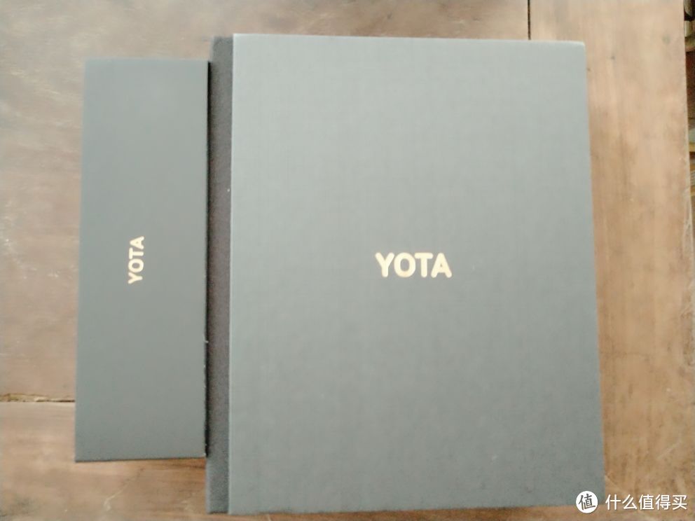 一面犀利，一面冷静：YOTA Phone 智能手机 开箱