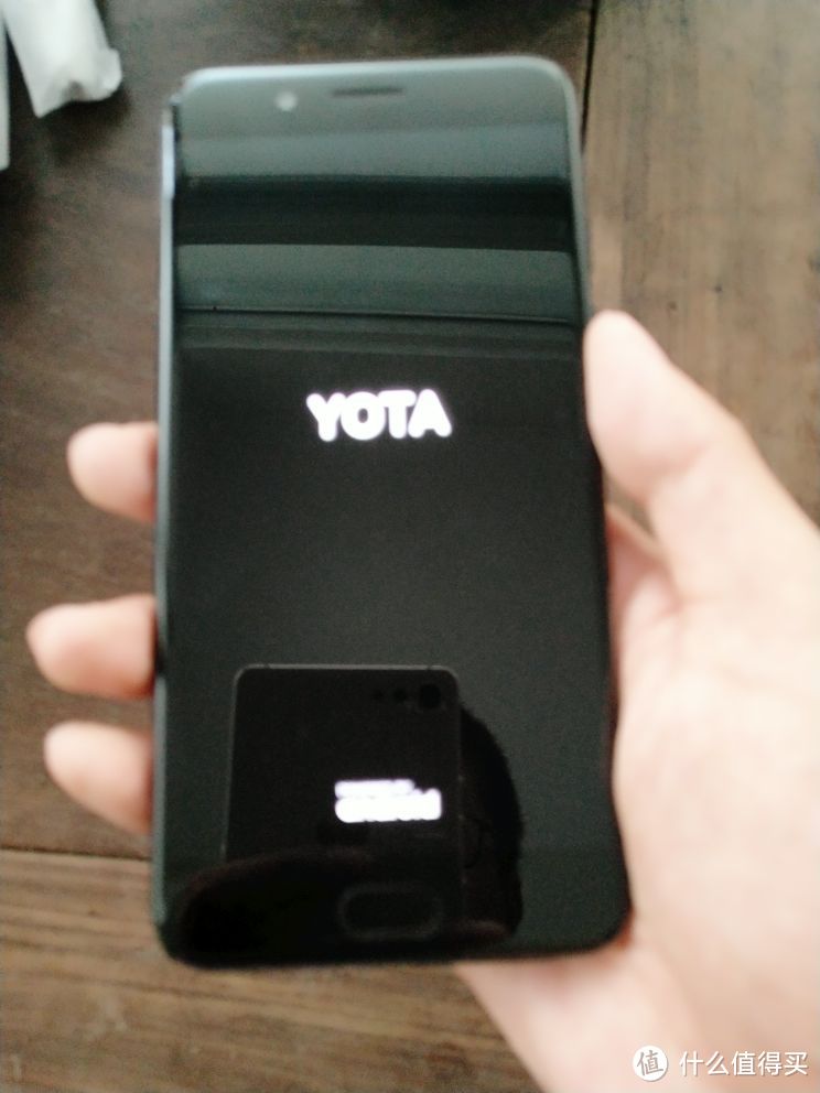 一面犀利，一面冷静：YOTA Phone 智能手机 开箱