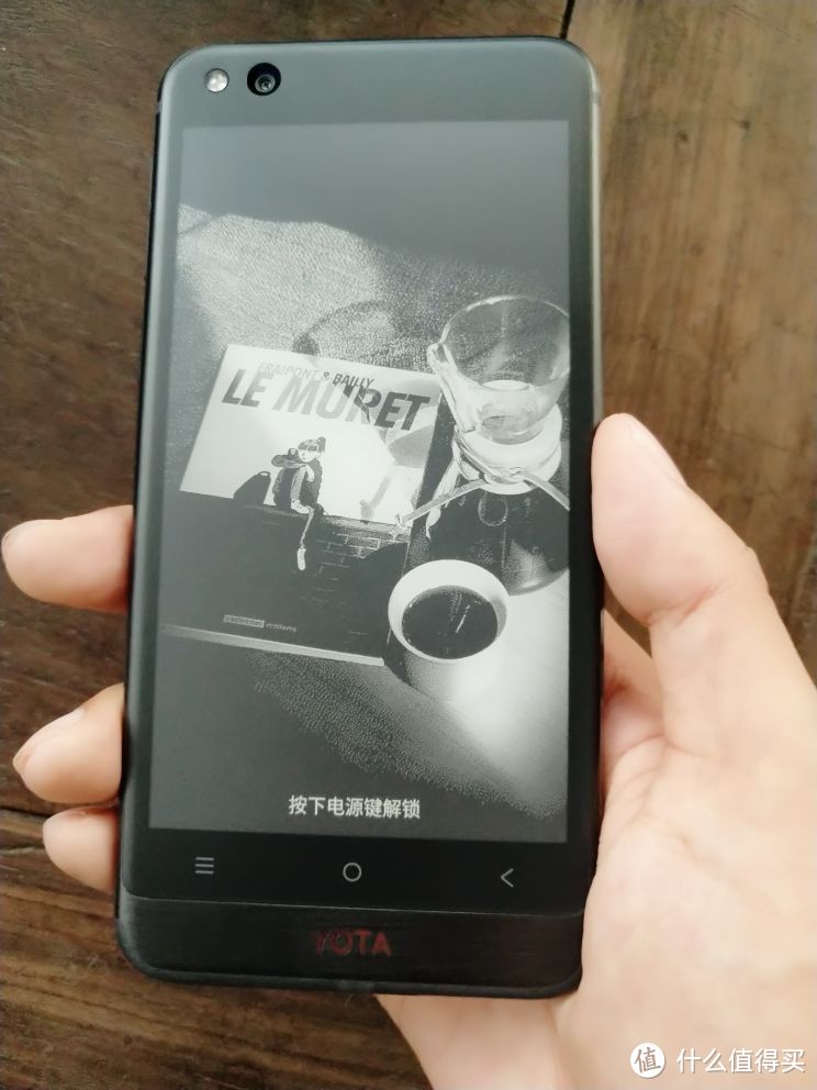 一面犀利，一面冷静：YOTA Phone 智能手机 开箱