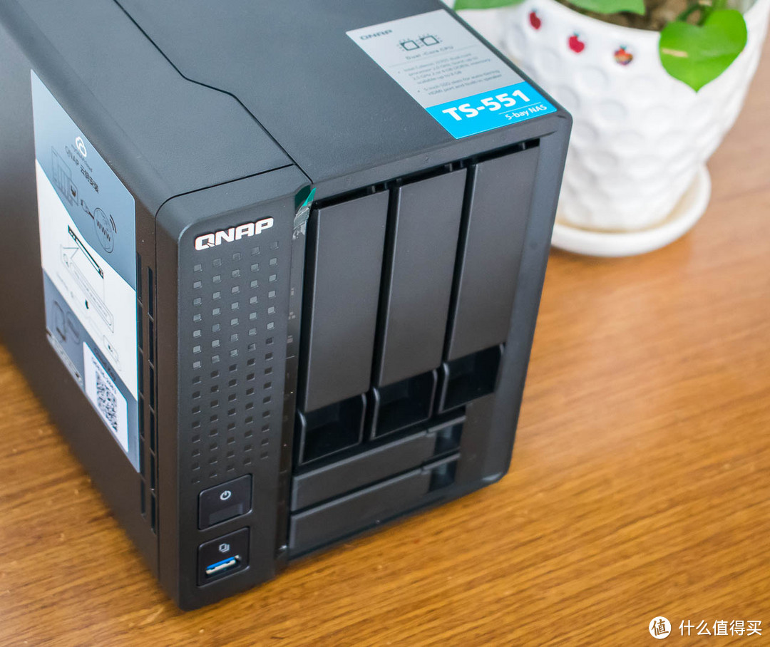 QNAP 威联通 TS-551 和 QTS4.3.5 NAS 科普评测