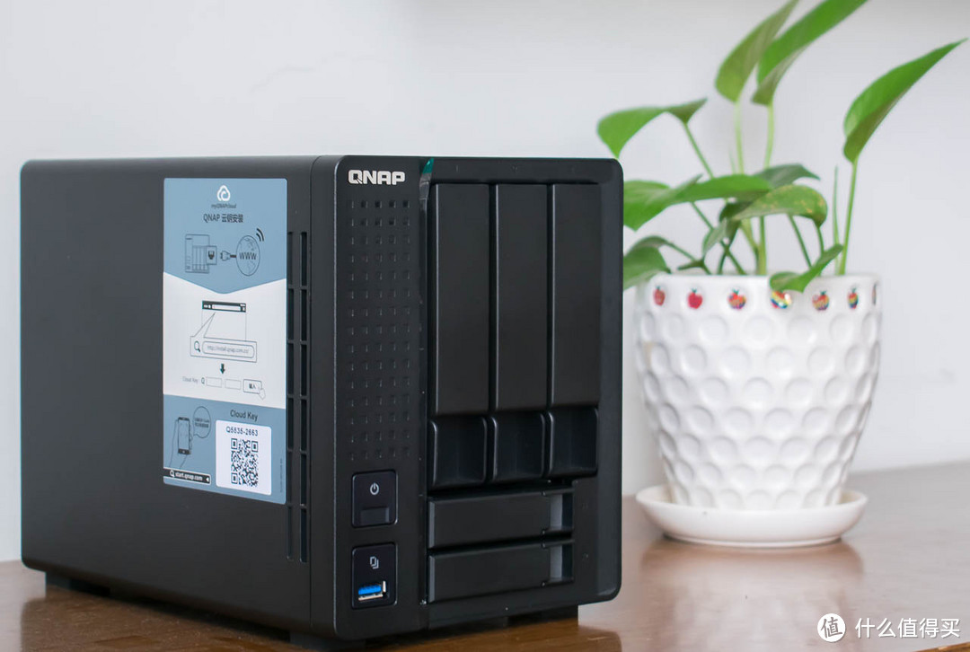 QNAP 威联通 TS-551 和 QTS4.3.5 NAS 科普评测