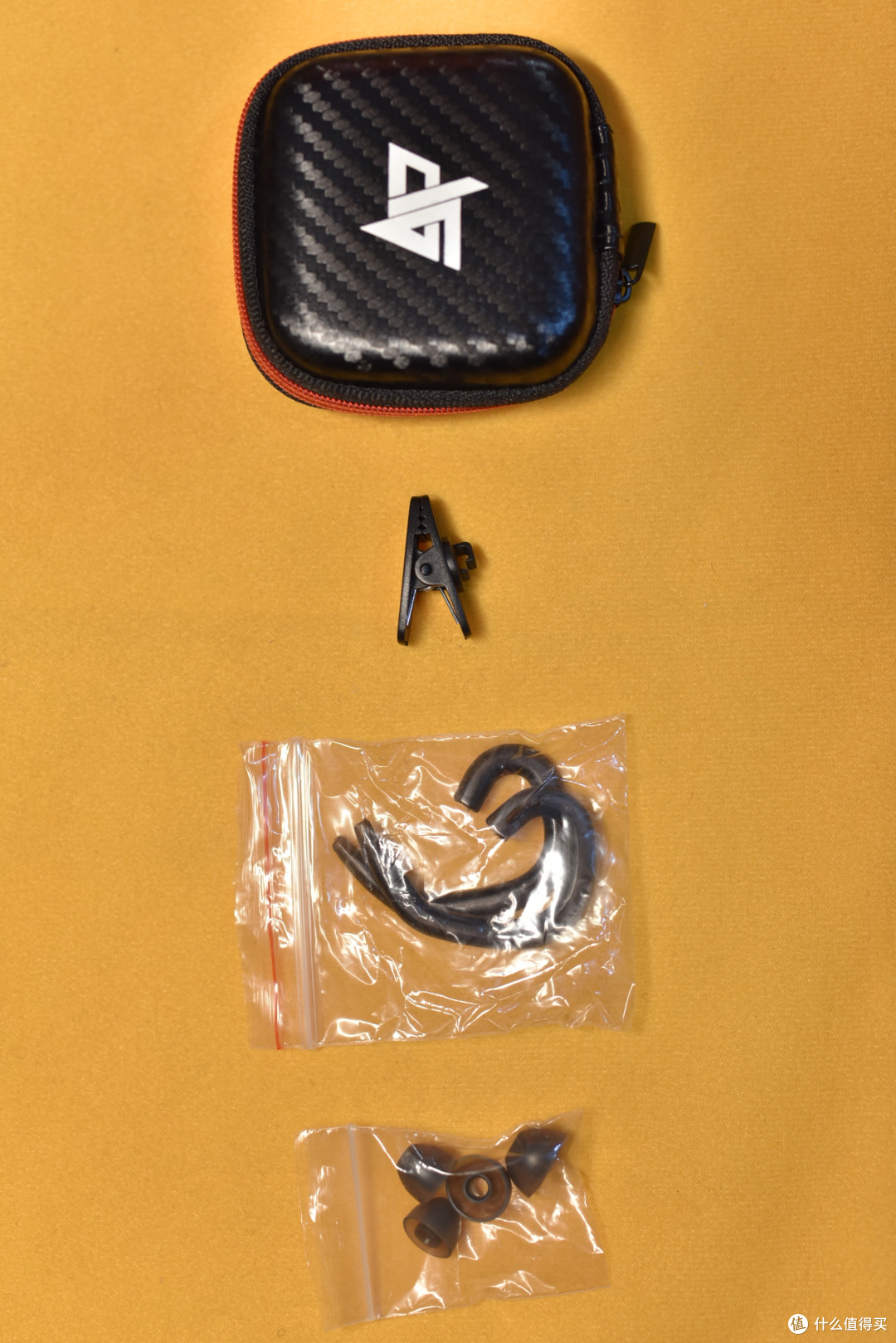 百万调音师-徕声 F200 入耳式动圈耳机