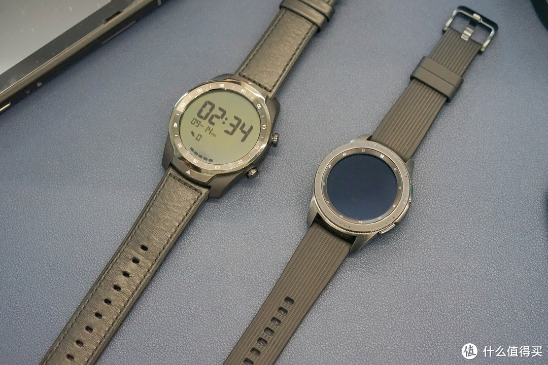 各有千秋的两款智能手表