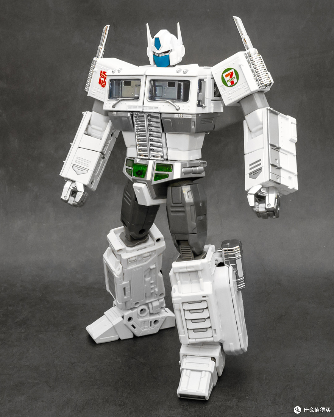 便利店大哥！Takara Tomy 变形金刚 × 711 限定版MP10 擎天柱 开箱