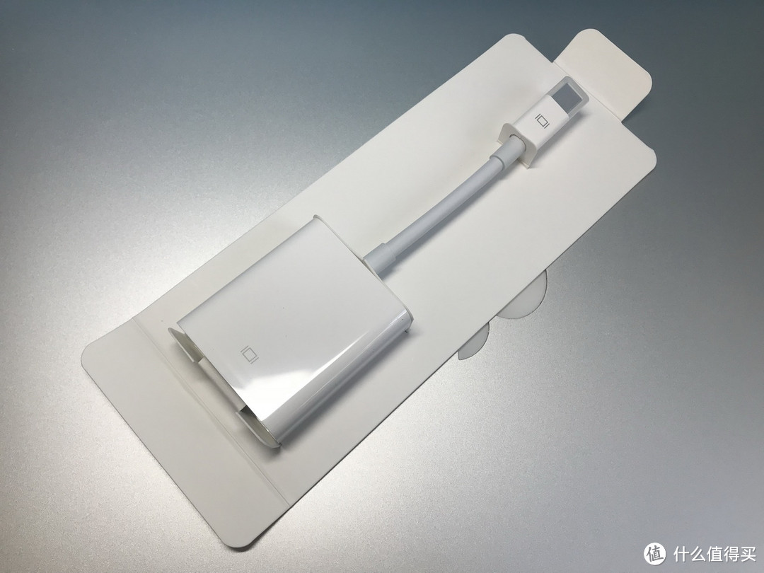 Macbook生产力的好搭配：Apple 雷雳 VGA & 千兆以太网转接器