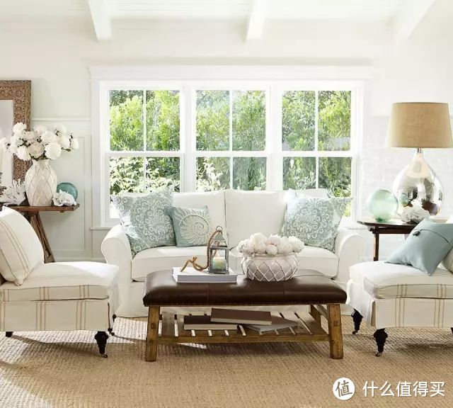 乡村风大客厅，就可以选这种圆扶手lawson style沙发，配皮面茶几