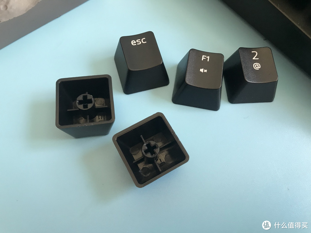 大妈又送键盘了：Razer 雷蛇 BlackWidow X 竞技版87键 游戏机械键盘开箱