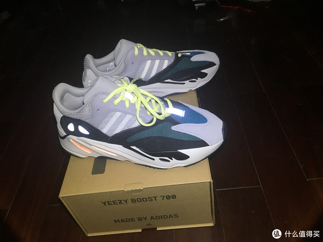 【首发】你和椰子只差这一步！YEEZY BOOST 700 经典开箱