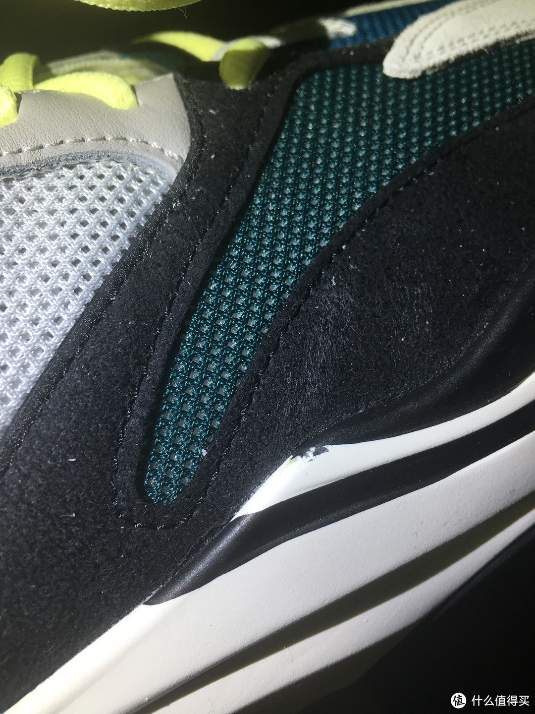 【首发】你和椰子只差这一步！YEEZY BOOST 700 经典开箱