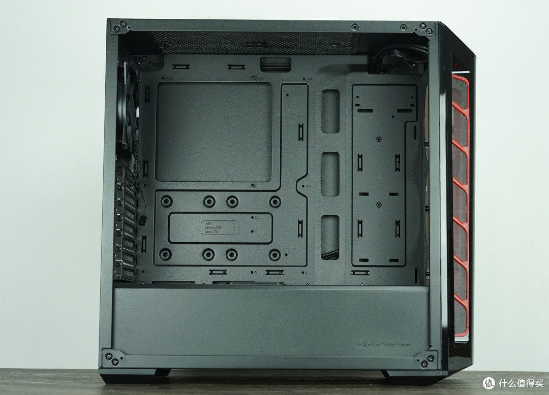 谁是真正的游戏神U?i7 8700K/Ryzen7 2700X同频战个痛!