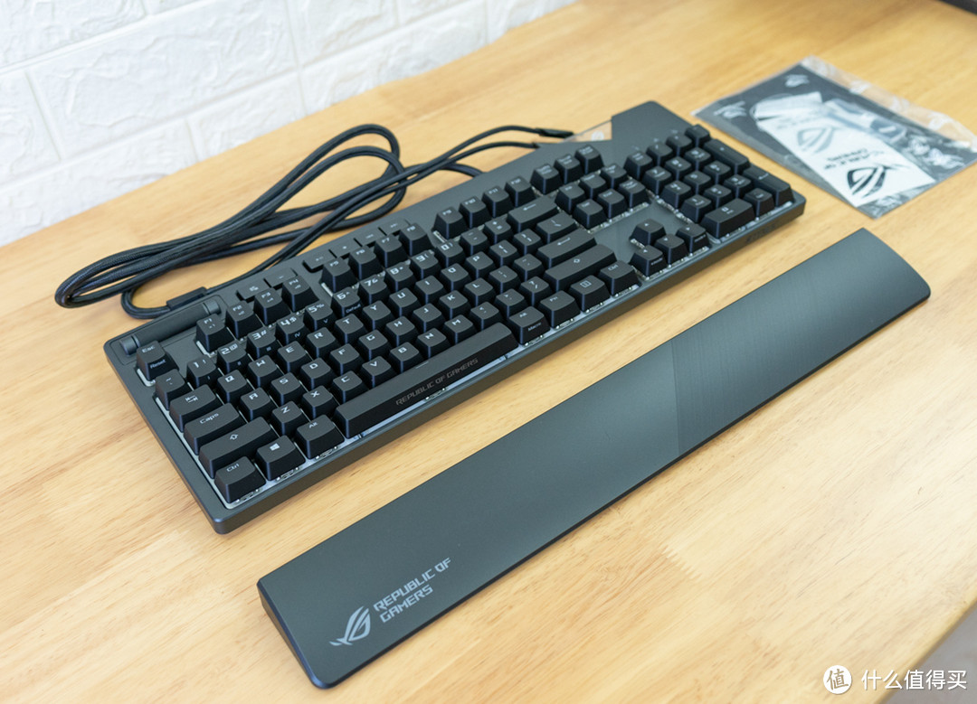 技术不够装备凑—ASUS 华硕 ROG 败家之眼 FLARE 键盘 & Fusion 耳机开箱！