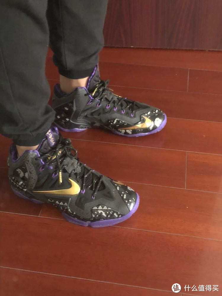 终于买到当年最喜欢的詹11黑人月啦—Nike 耐克 LeBron 11 篮球鞋 开箱