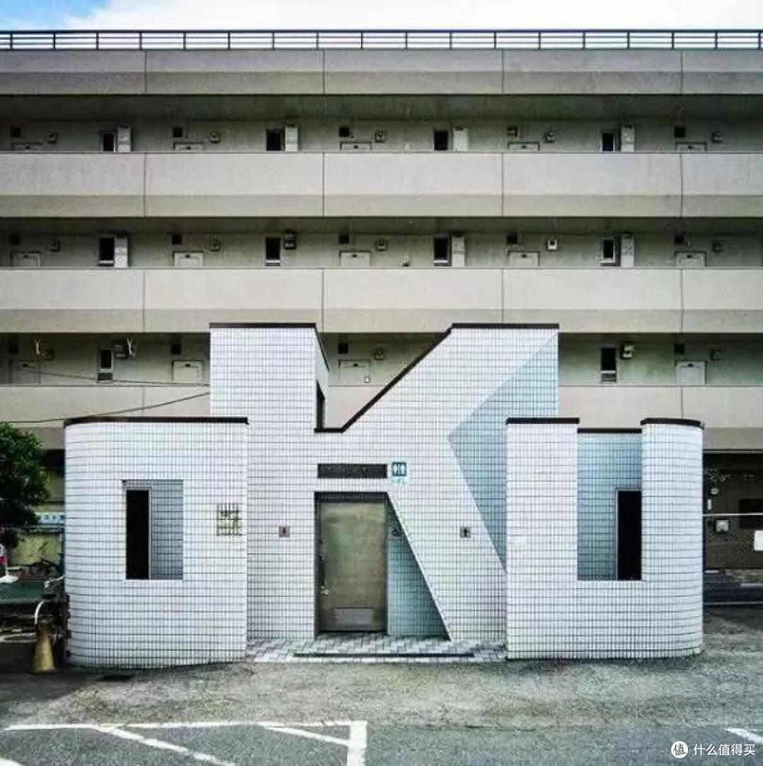 这个奇葩摄影师跑遍全国,只为拍下这些公共厕所,画风清奇....