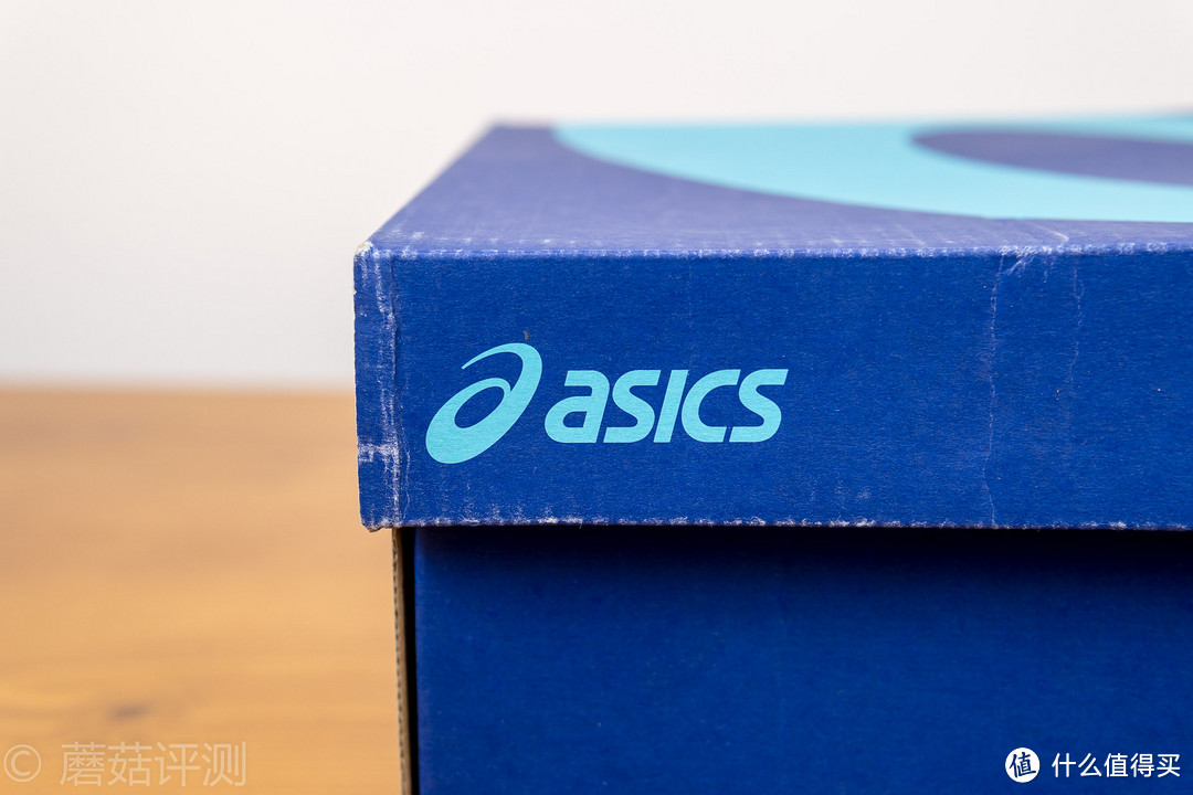 轻便舒适，价格不高，做工较粗犷—ASICS 亚瑟士 GEL-SCRAM 3 入门缓冲减震女式跑步鞋 开箱评测