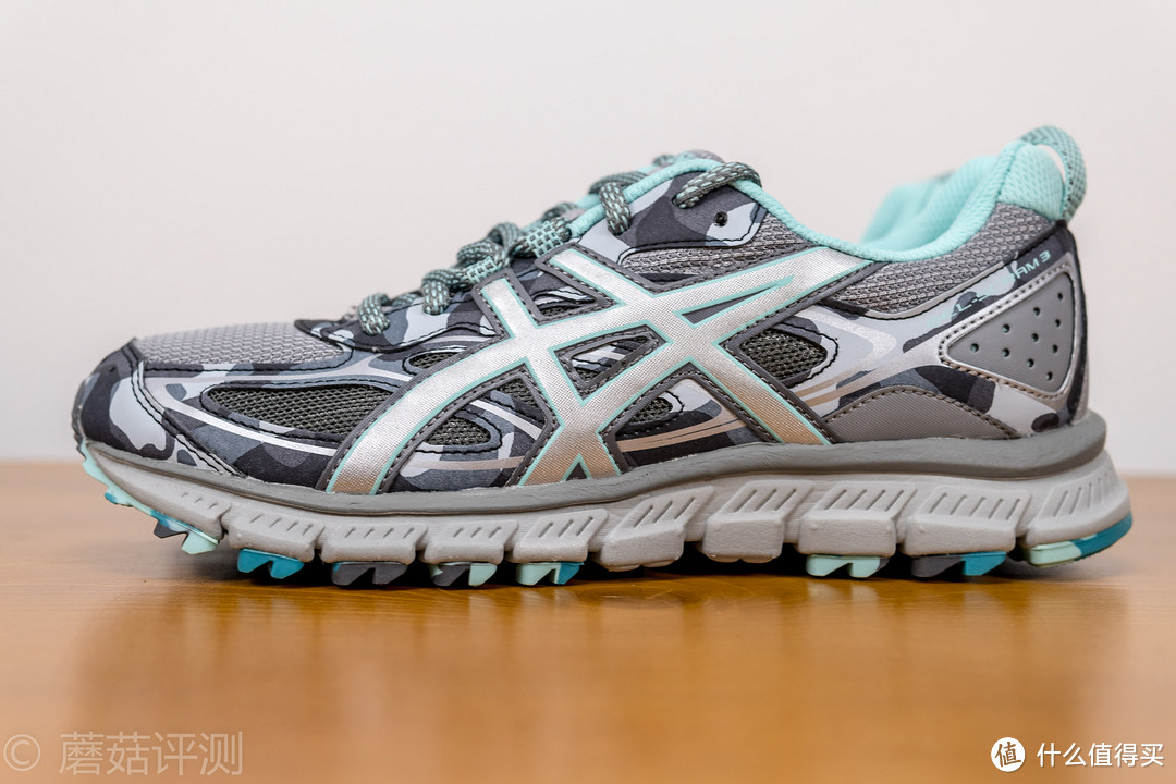 轻便舒适,价格不高,做工较粗犷—ASICS 亚瑟士 GEL-SCRAM 3 入门缓冲减震女式跑步鞋 开箱评测