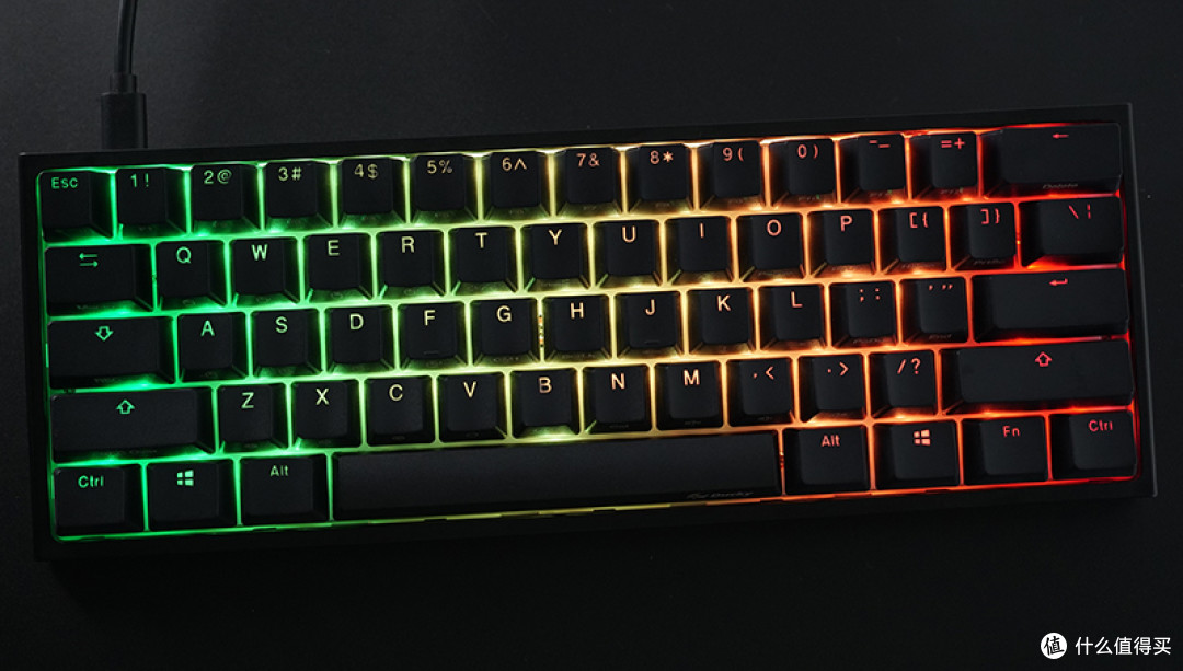 Akko x Ducky One 2 Mini RGB机械键盘拆解评测_键盘_什么值得买 Akko x Ducky One 2 Mini RGB机械键盘拆解评测_键盘_什么值得买