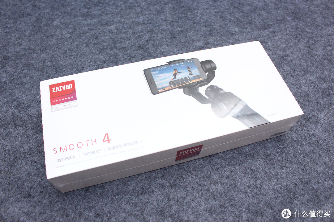 你和专业导演之间，还差一个稳定器——ZHIYUN SMOOTH 4稳定器媲美专业级设备