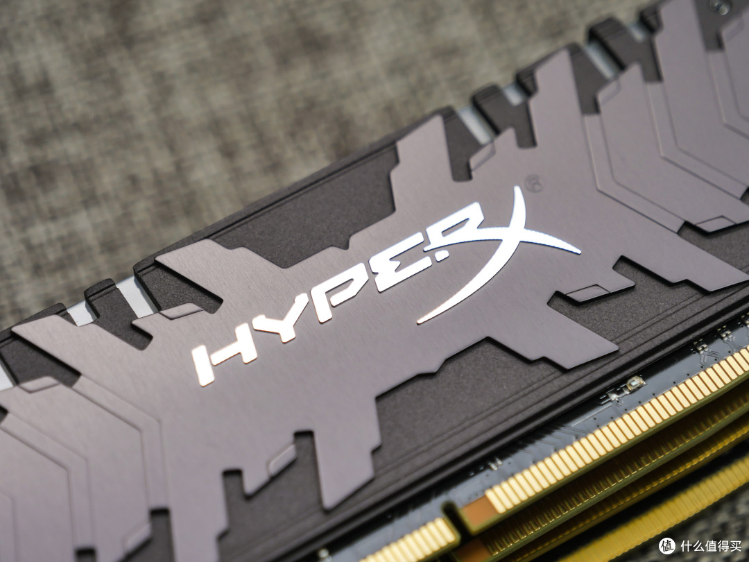 RGB+高频Bdie革故鼎新之作：金士顿Predator RGB 3600MHz 2x8G内存开箱