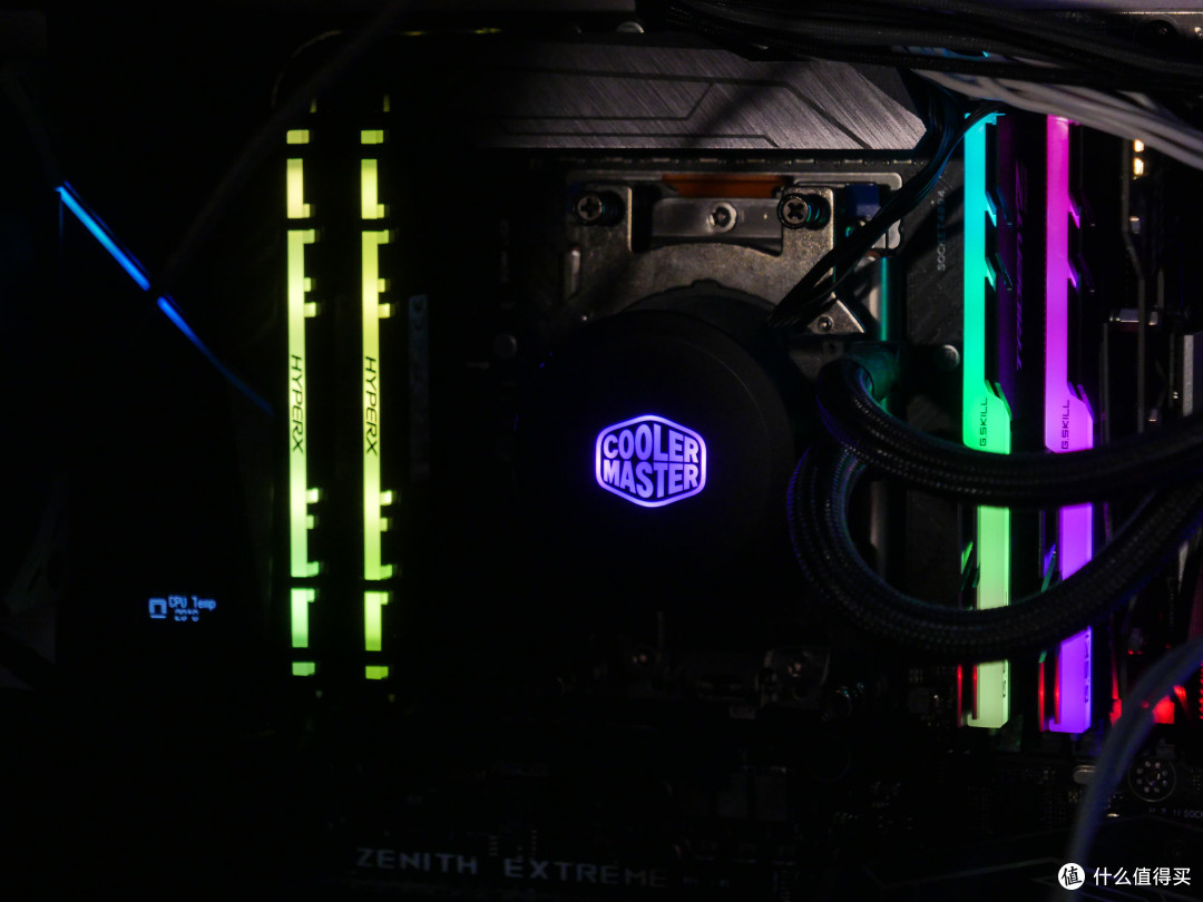 RGB+高频Bdie革故鼎新之作：金士顿Predator RGB 3600MHz 2x8G内存开箱