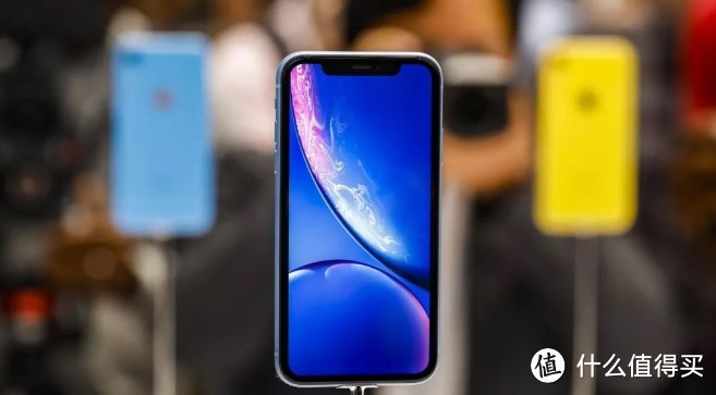 【值日声】iPhone XS正式发货！真机实力全面超过上一代，但问题来了——花一万块值吗？