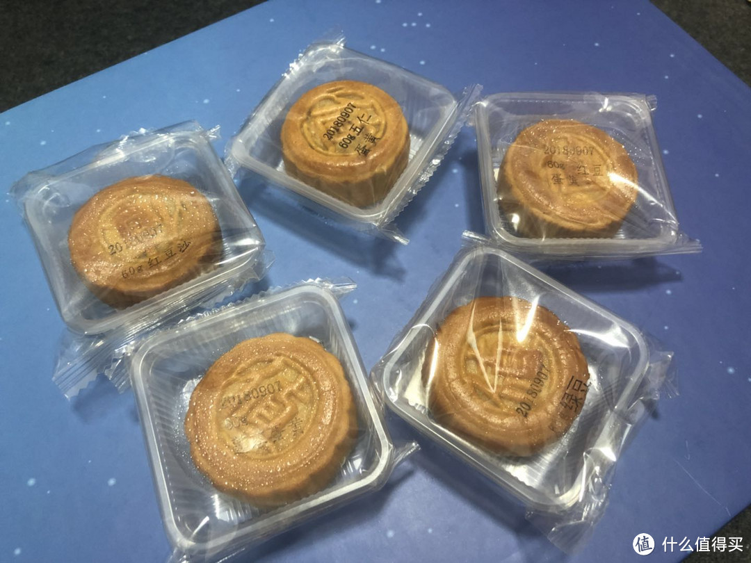 来自张大妈的中秋月饼礼盒：在一起，更值得！SMZDM 什么值得买 月饼礼盒开箱