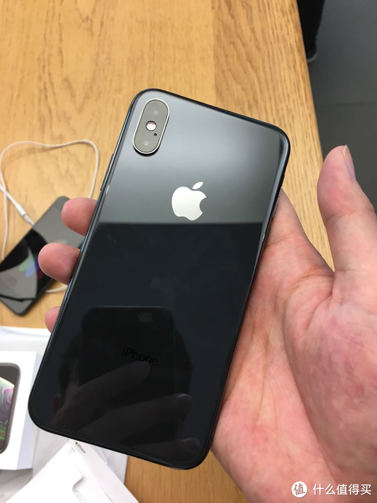 iPhone Xs 开箱（附首发日排队纪实与初次使用体验）