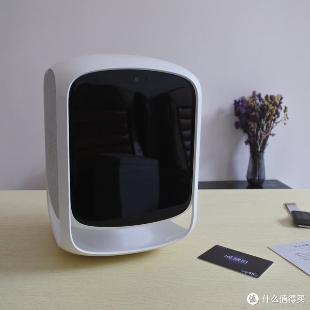 Gowild狗尾草 HE琥珀 智能音箱： 送一个会跳舞的琥珀小姐姐