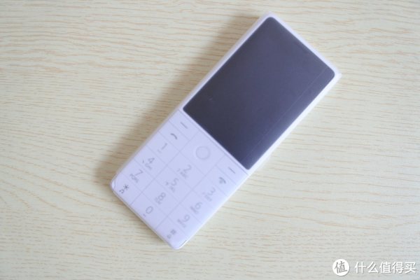 有一张磨砂塑料膜保护
