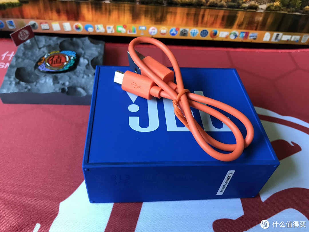 iPad看片好伴侣：JBL GO 音乐金砖 无线蓝牙音箱