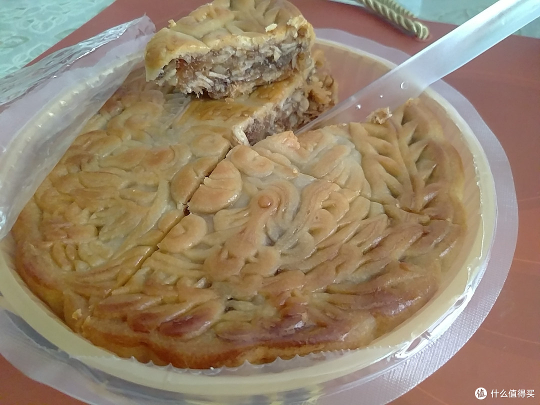 北派广式月饼? 金九笑尝稻香陪赏月
