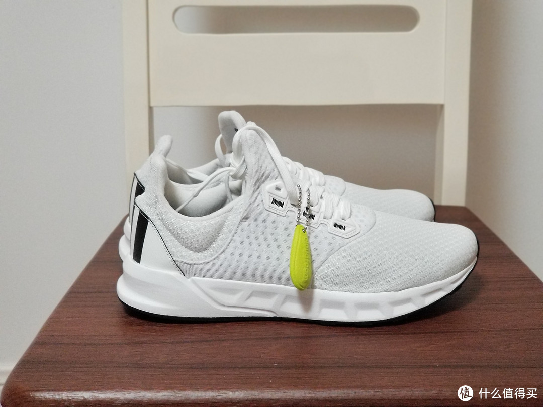 白菜价小白鞋：Adidas 阿迪达斯 falcon elite 5 运动鞋开箱上脚（真人兽）