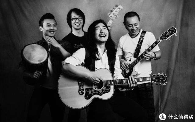 1,万能青年旅店  万青